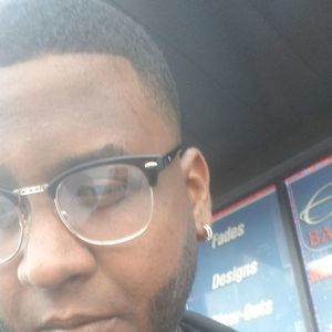 Meet your Posher, Luis